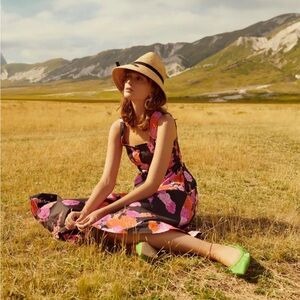 $990 Gentile Catone Floral Midi Dress